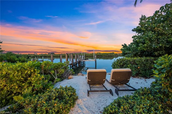 3675 Gordon Dr, Naples, Florida 34102