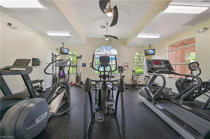 9797 Roundstone Cir, Fort Myers, Florida 33967