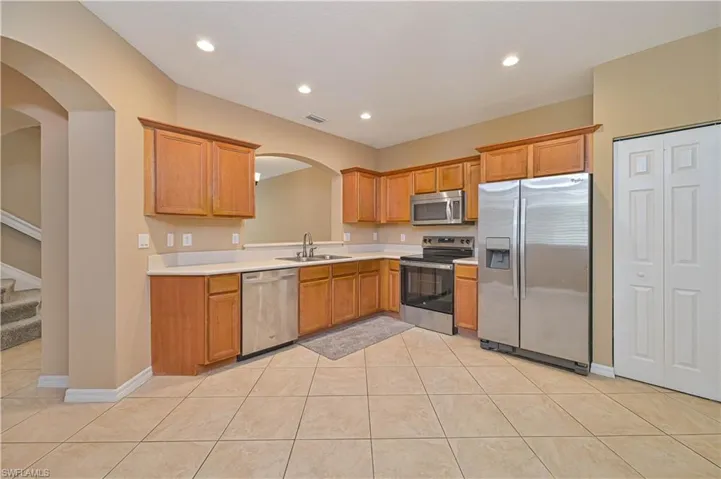 9797 Roundstone Cir, Fort Myers, Florida 33967