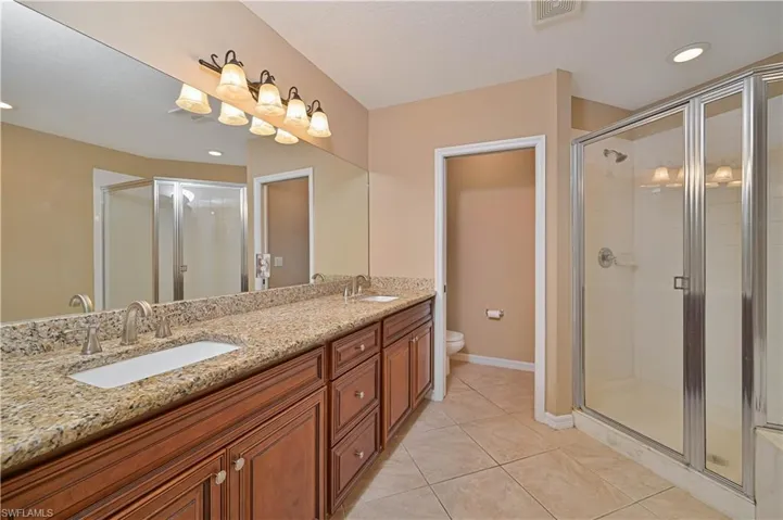 9797 Roundstone Cir, Fort Myers, Florida 33967