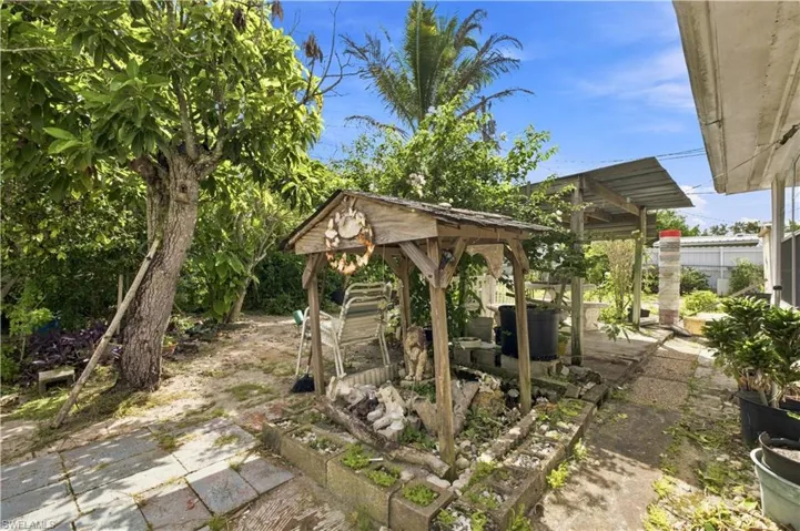 803 Perry Ave, Lehigh Acres, Florida 33936