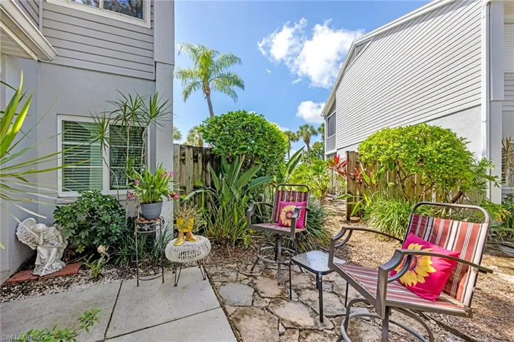2550 Citrus Lake Dr W201, Naples, Florida 34109