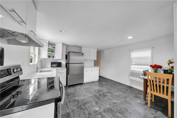 8106  Penny  DR, North Fort Myers, FL 33917