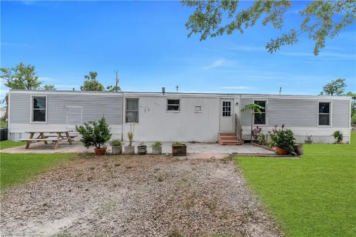 8106  Penny  DR, North Fort Myers, FL 33917