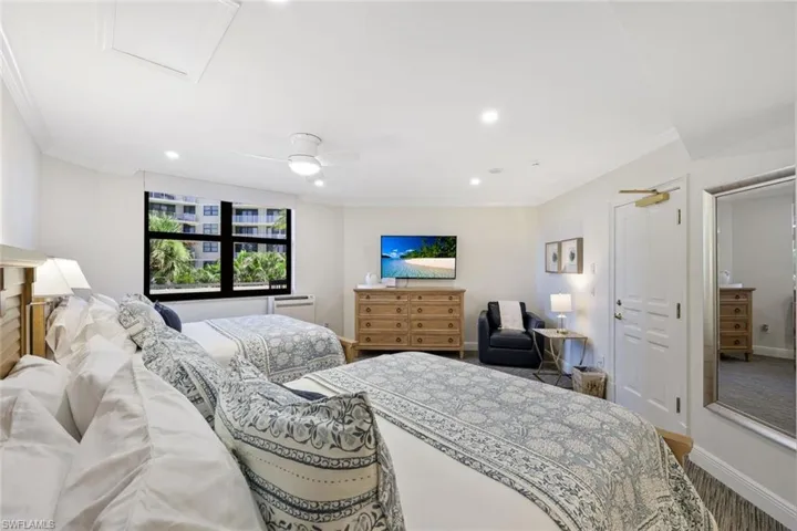 Two Guest Quarters