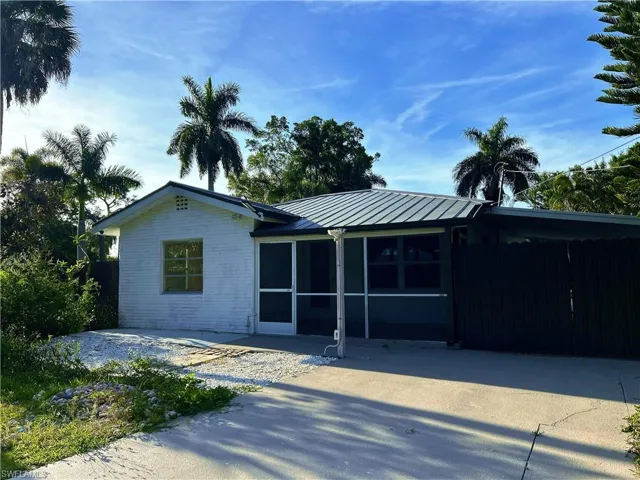 48 W North Shore Ave, North Fort Myers, Florida 33903