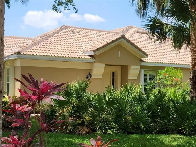 NEW ROOF - Private Entrance