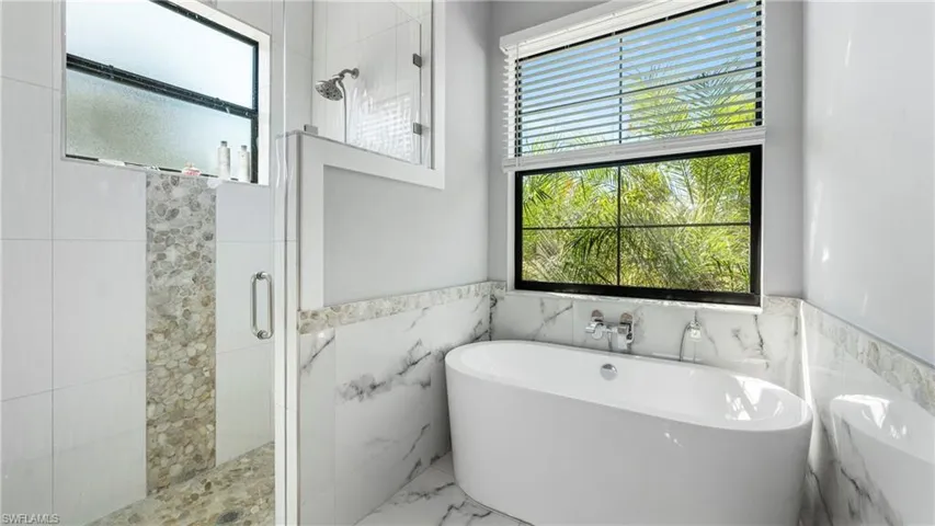 2685  20th SE AVE, Naples, FL 34117