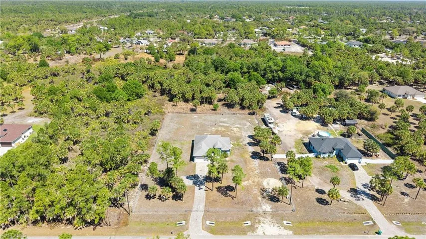 2685  20th SE AVE, Naples, FL 34117
