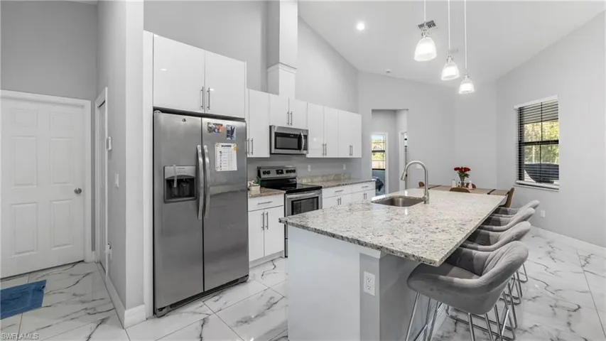 2685  20th SE AVE, Naples, FL 34117