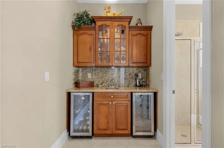 Wet bar w/dual wine coolers