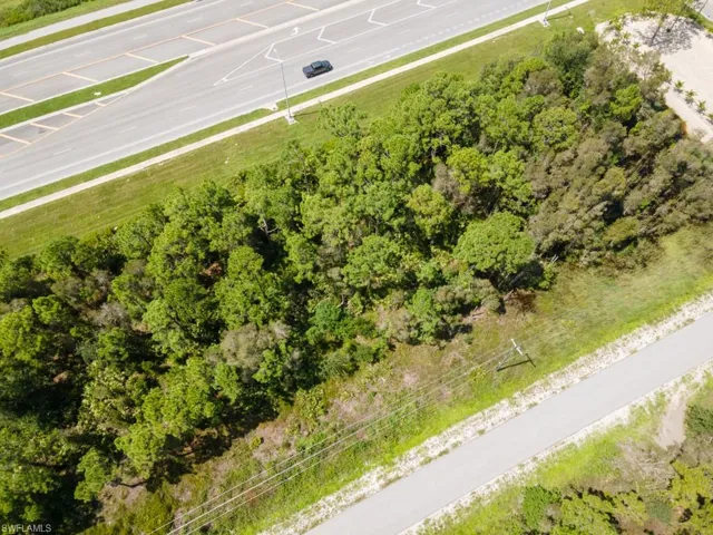2810  Meadow  RD, Lehigh Acres, FL 33974