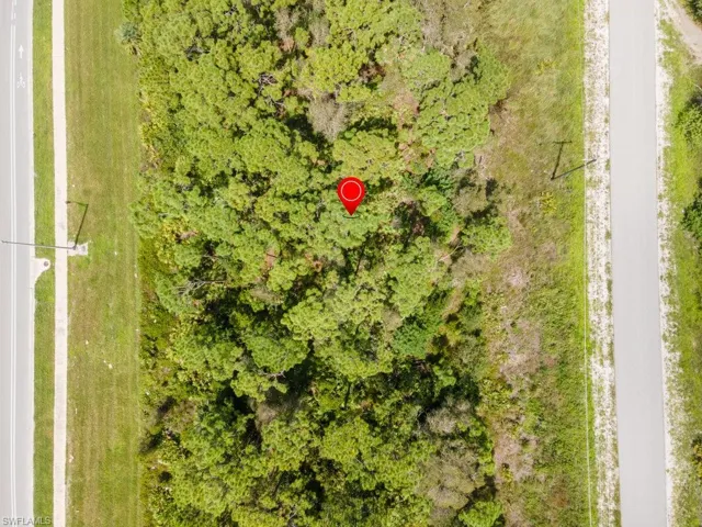 2810  Meadow  RD, Lehigh Acres, FL 33974
