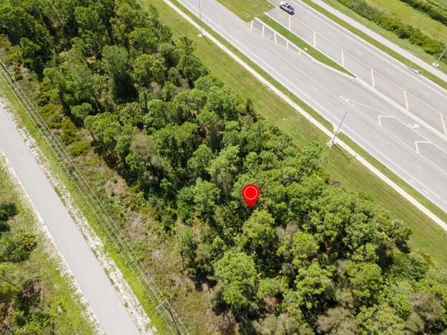 2810  Meadow  RD, Lehigh Acres, FL 33974