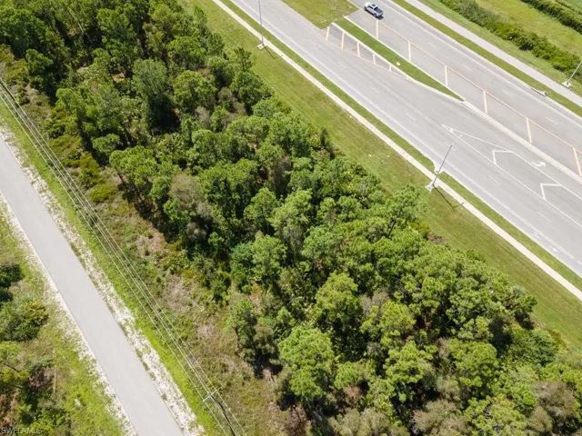 2810  Meadow  RD, Lehigh Acres, FL 33974