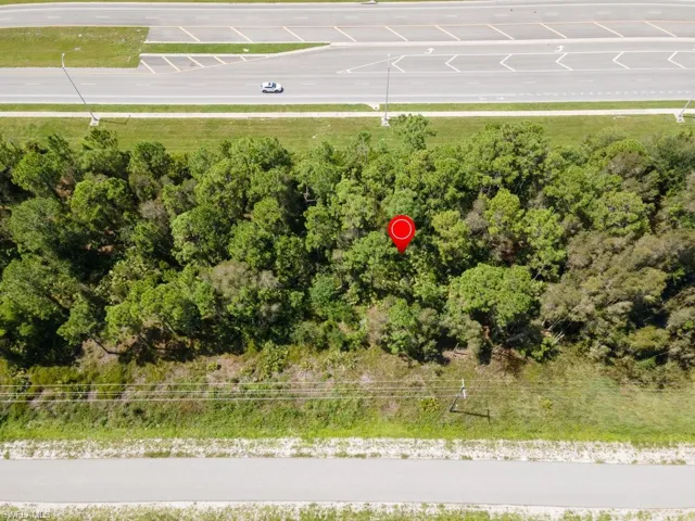 2810  Meadow  RD, Lehigh Acres, FL 33974