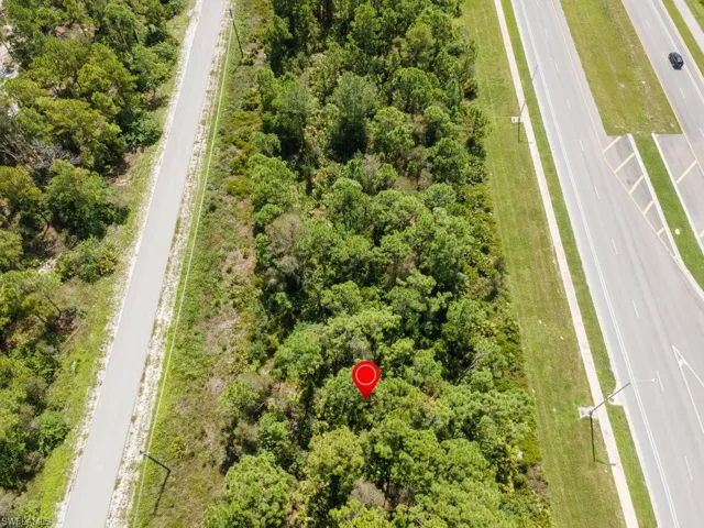 2810  Meadow  RD, Lehigh Acres, FL 33974