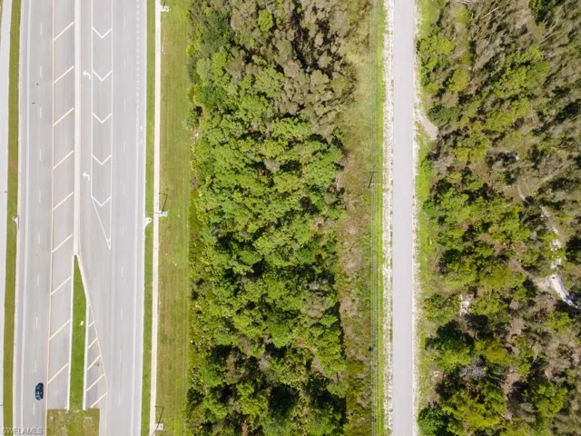 2810  Meadow  RD, Lehigh Acres, FL 33974