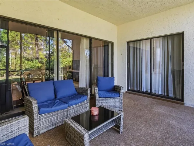 1833 Courtyard Way E105, Naples, Florida 34112