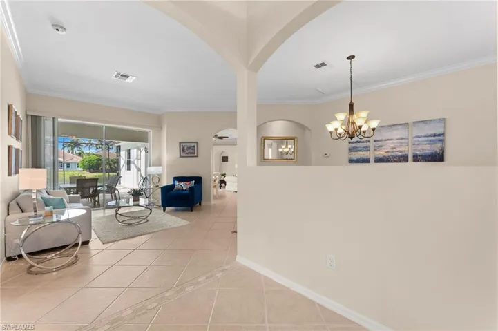 5014  Old Pond  DR, Naples, FL 34104