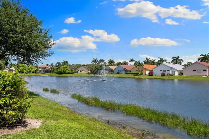 5014  Old Pond  DR, Naples, FL 34104