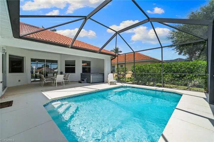 5014  Old Pond  DR, Naples, FL 34104