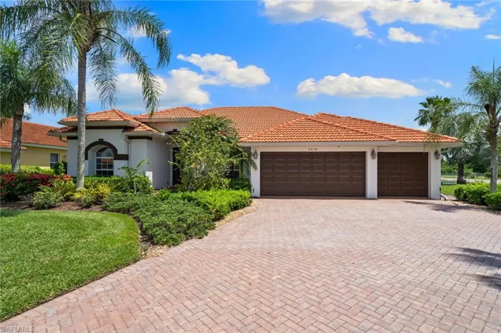5014  Old Pond  DR, Naples, FL 34104