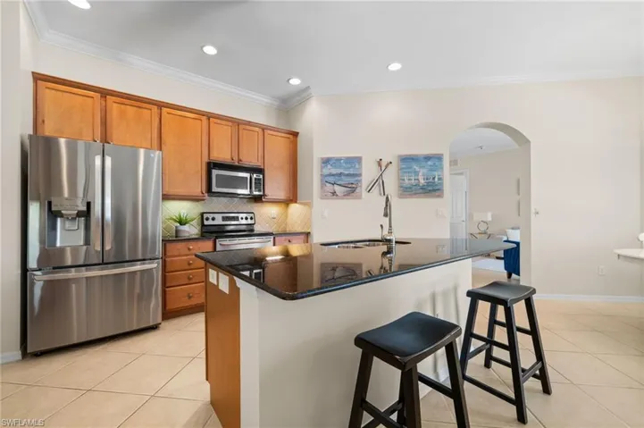 5014  Old Pond  DR, Naples, FL 34104