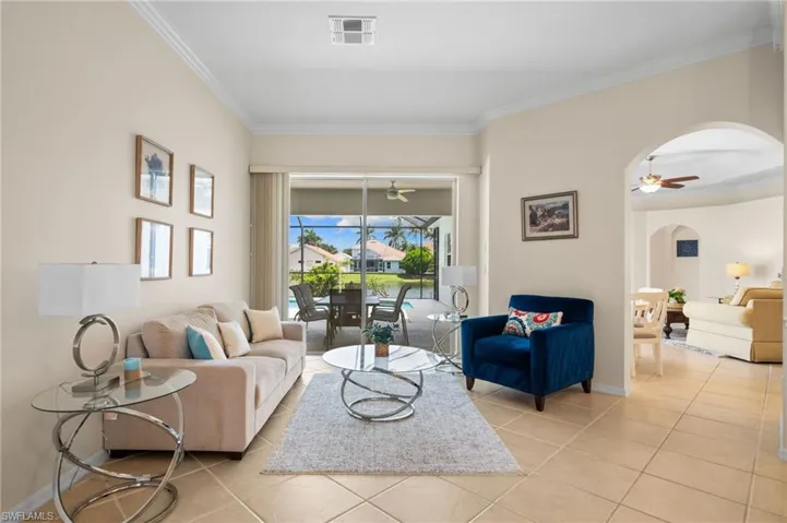 5014  Old Pond  DR, Naples, FL 34104