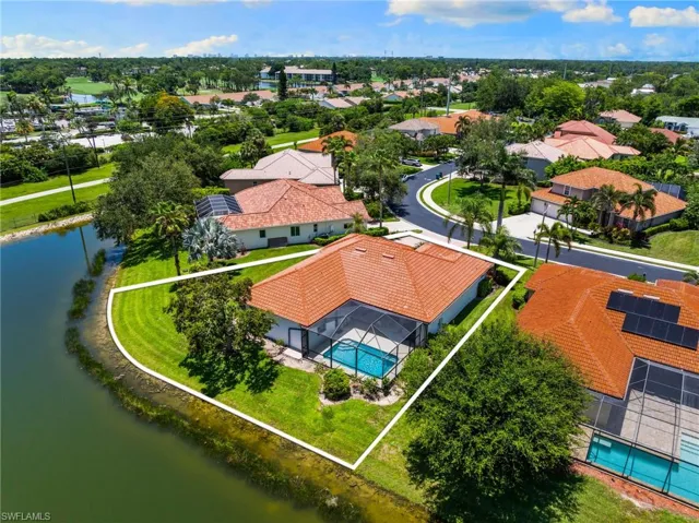 5014  Old Pond  DR, Naples, FL 34104