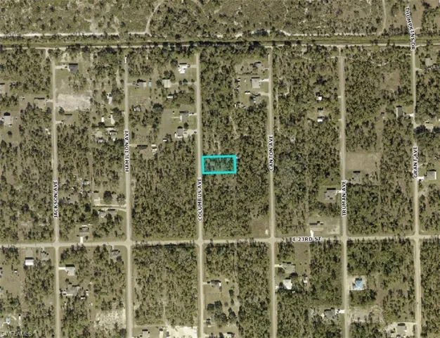 2308  Columbus  AVE, Alva, FL 33920