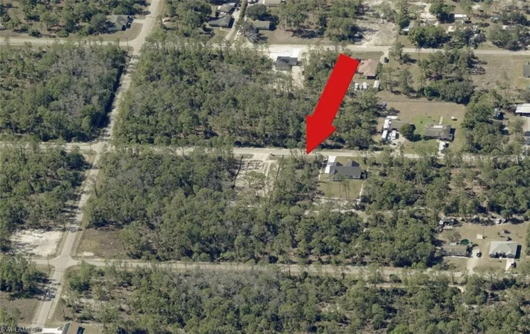 2308  Columbus  AVE, Alva, FL 33920