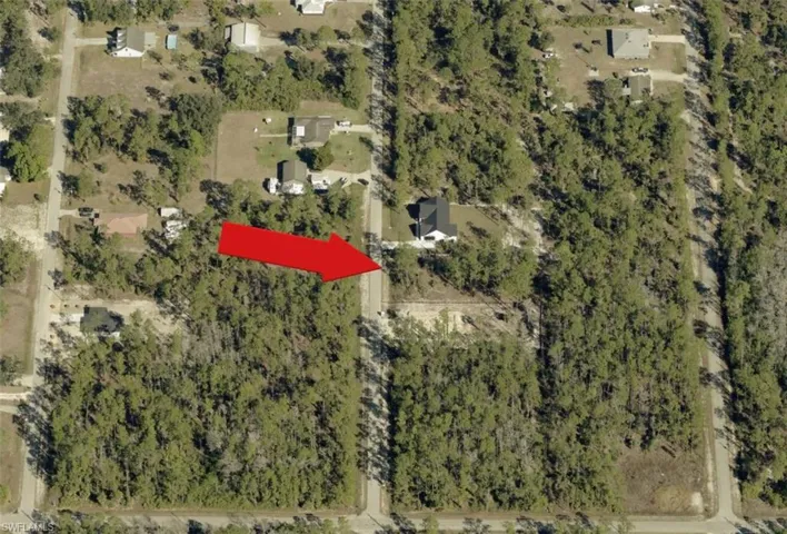 2308  Columbus  AVE, Alva, FL 33920