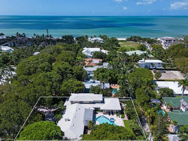 221 2nd Ave N, Naples, Florida 34102