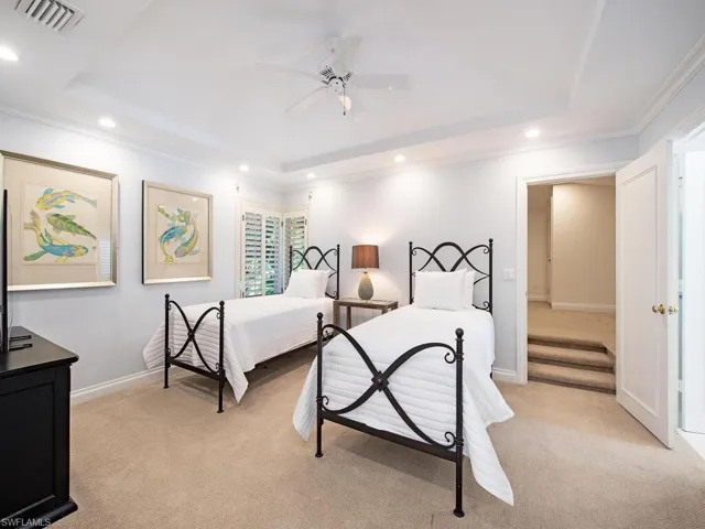 221 2nd Ave N, Naples, Florida 34102