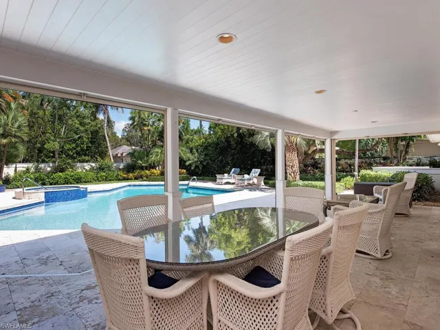 221 2nd Ave N, Naples, Florida 34102