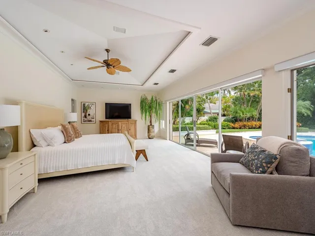 221 2nd Ave N, Naples, Florida 34102