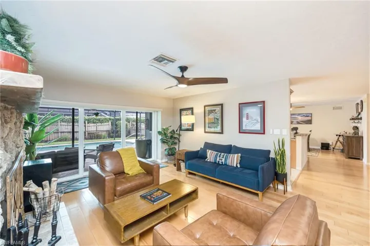 216 Willoughby Dr, Naples, Florida 34110