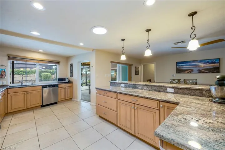 216 Willoughby Dr, Naples, Florida 34110