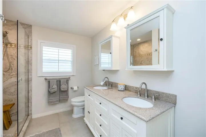216 Willoughby Dr, Naples, Florida 34110