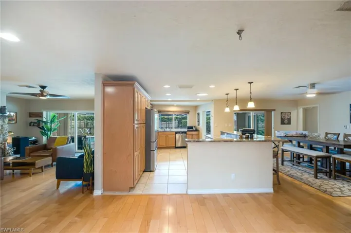216 Willoughby Dr, Naples, Florida 34110