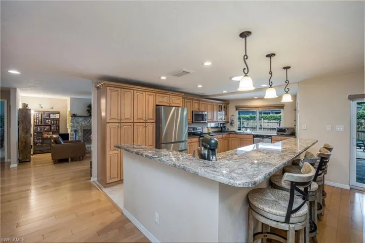 216 Willoughby Dr, Naples, Florida 34110