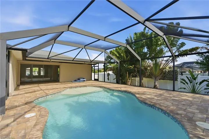 317 Sw 25th Ave, Cape Coral, Florida 33991