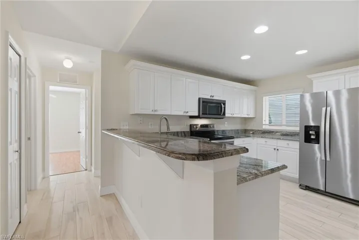317 Sw 25th Ave, Cape Coral, Florida 33991