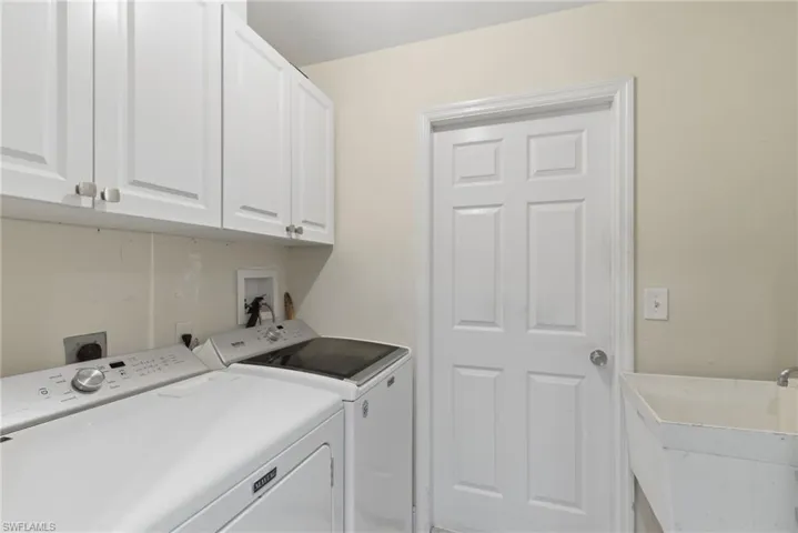 317 Sw 25th Ave, Cape Coral, Florida 33991