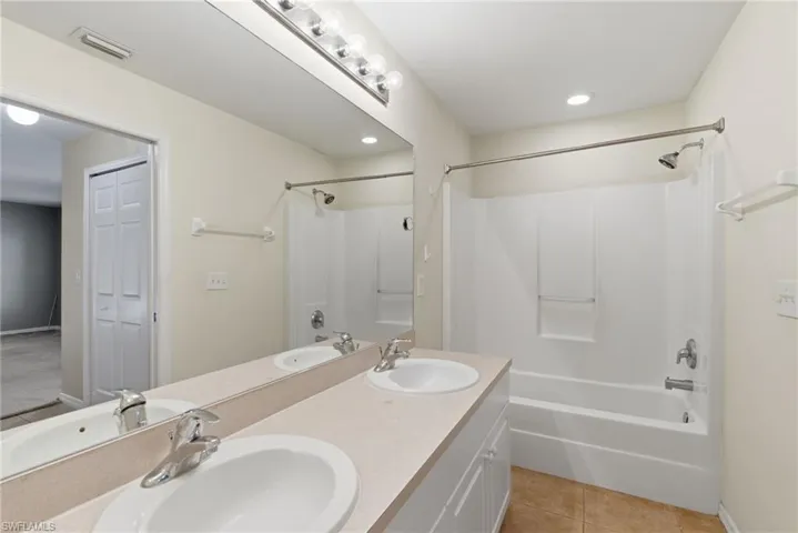 317 Sw 25th Ave, Cape Coral, Florida 33991