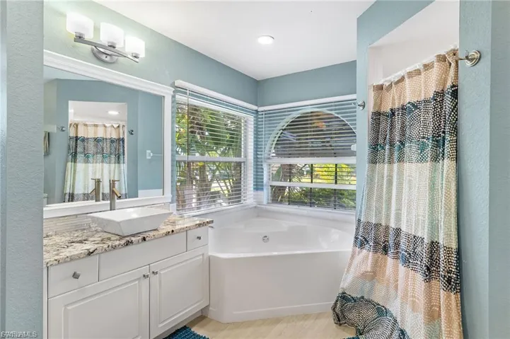 2101 Sw 29th Ter, Cape Coral, Florida 33914