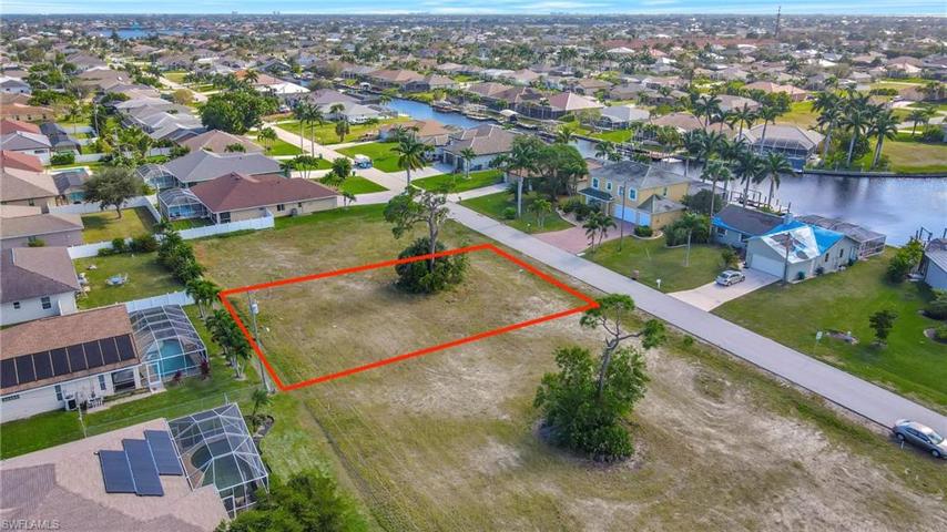 1811 SW 43rd ST, CAPE CORAL FL 33914