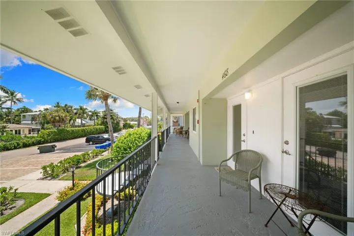 468 12th Ave S 468, Naples, Florida 34102