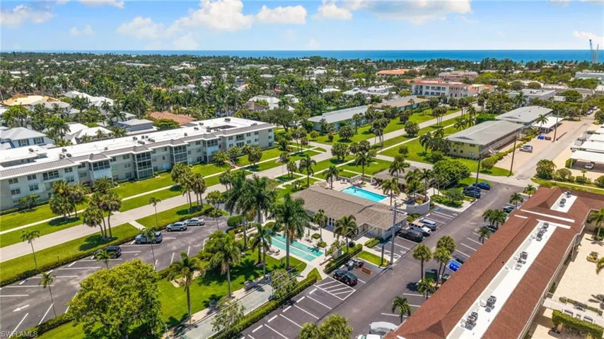468 12th Ave S 468, Naples, Florida 34102